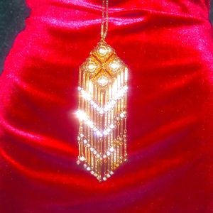 Lot -P1 gold toned fringe necklace